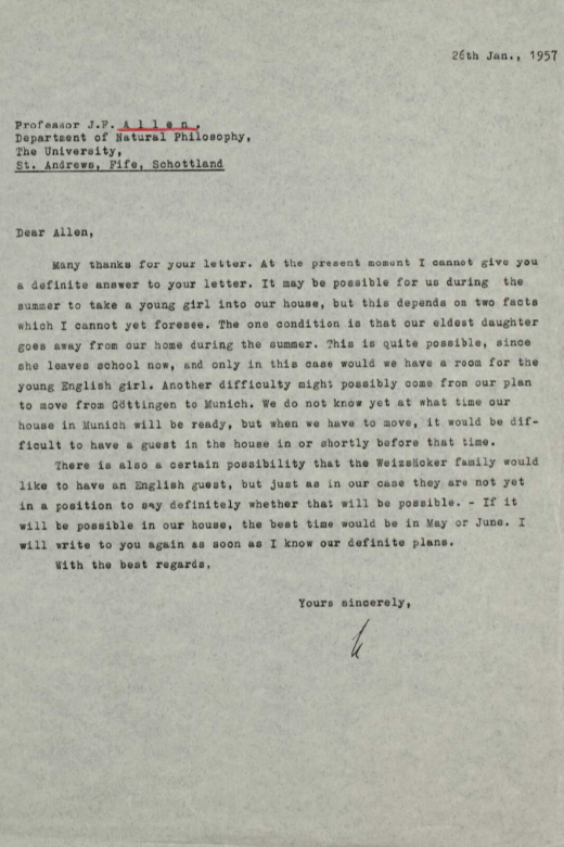 Kurzer maschinenschriftlicher Brief von Werner Heisenberg aus dem Jahr 1957 mit eigenhändiger Unterschrift