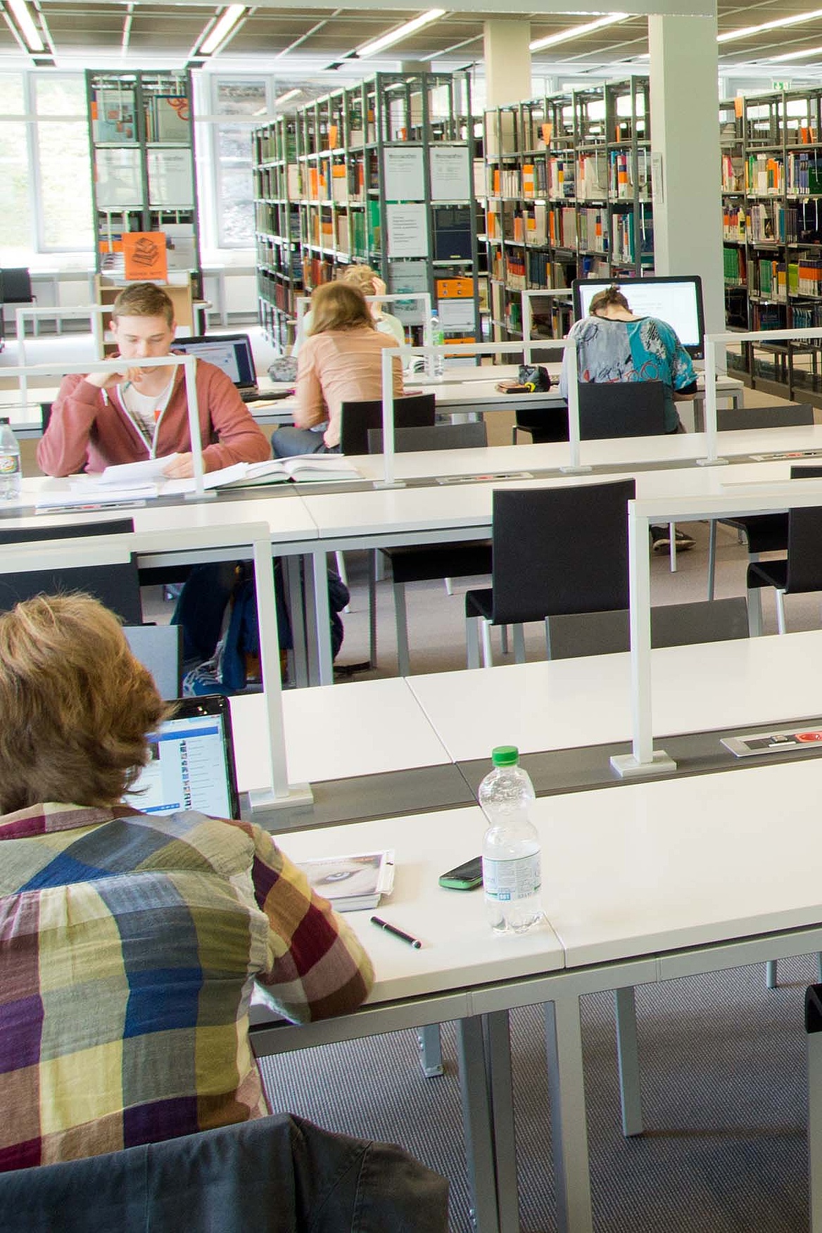 Bibliothek Veterinärmedizin Lesebereich